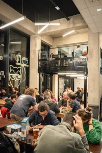 découvrez les meilleurs bars à jeux à toulouse pour une soirée conviviale entre amis, avec une large sélection de jeux de société et une ambiance chaleureuse.